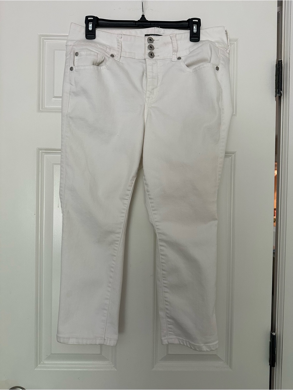 torrid White crop jegging size 12